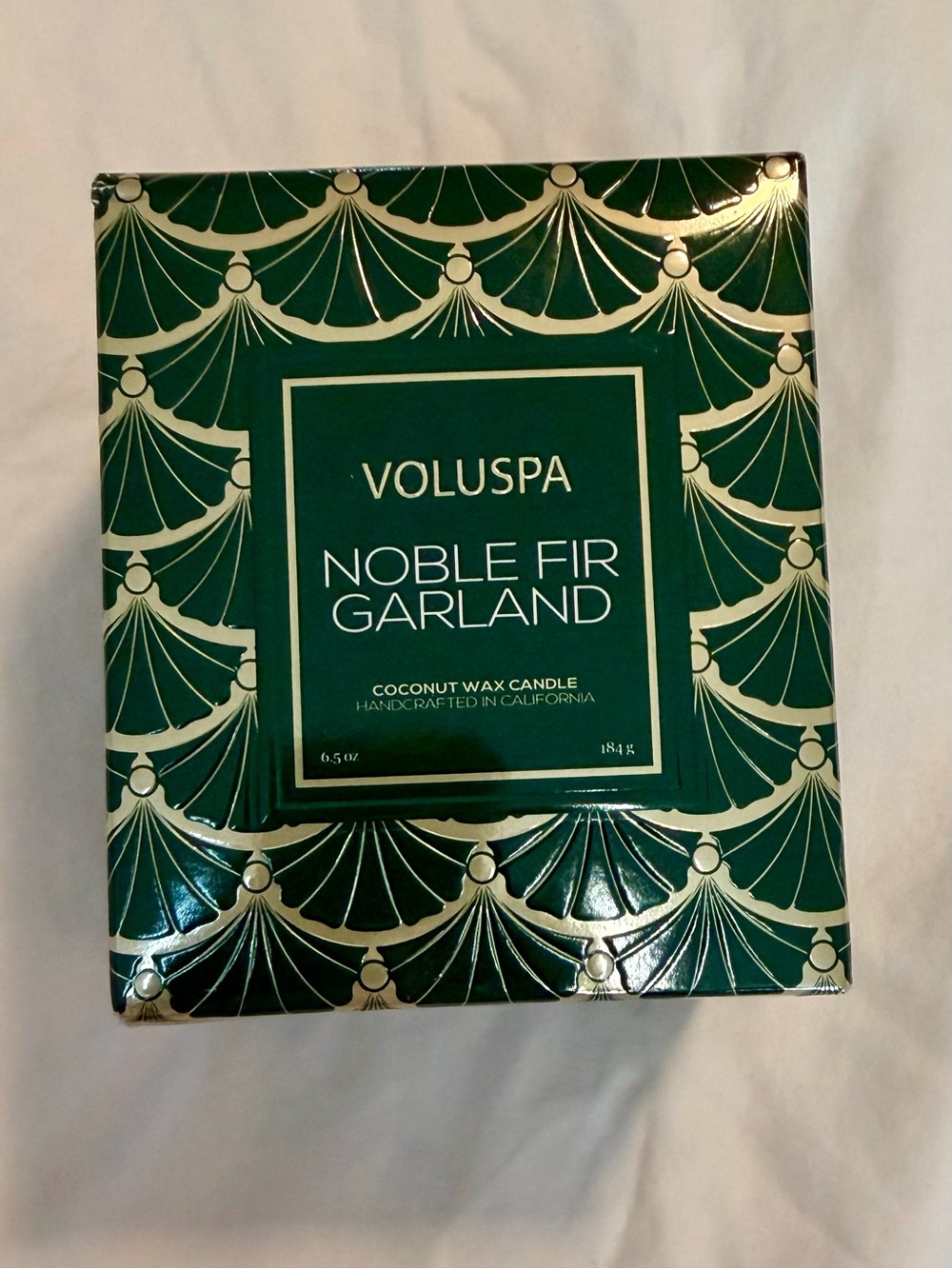 Voluspa Noble Fir Garland Candle Box - Green and Gold